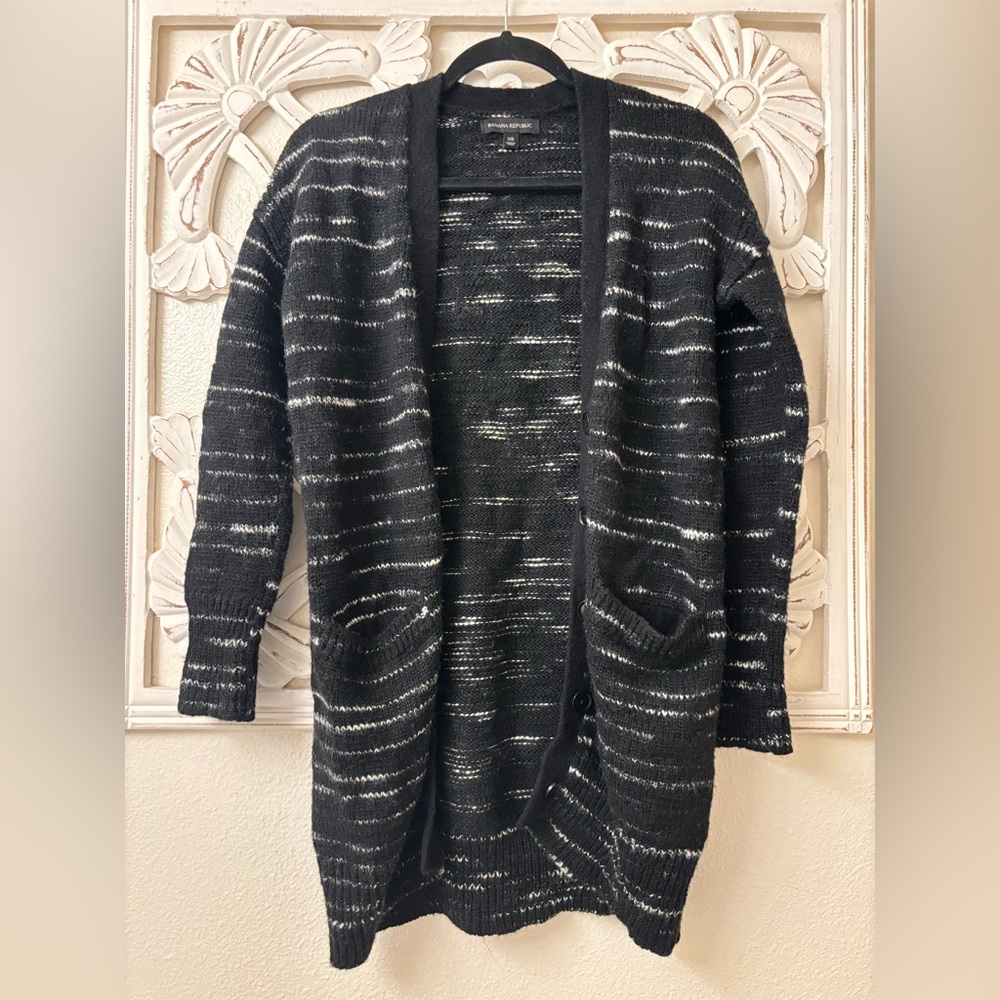 Banana Republic | B&W Merino Wool Blend Cardigan • Cozy! • XS • EUC